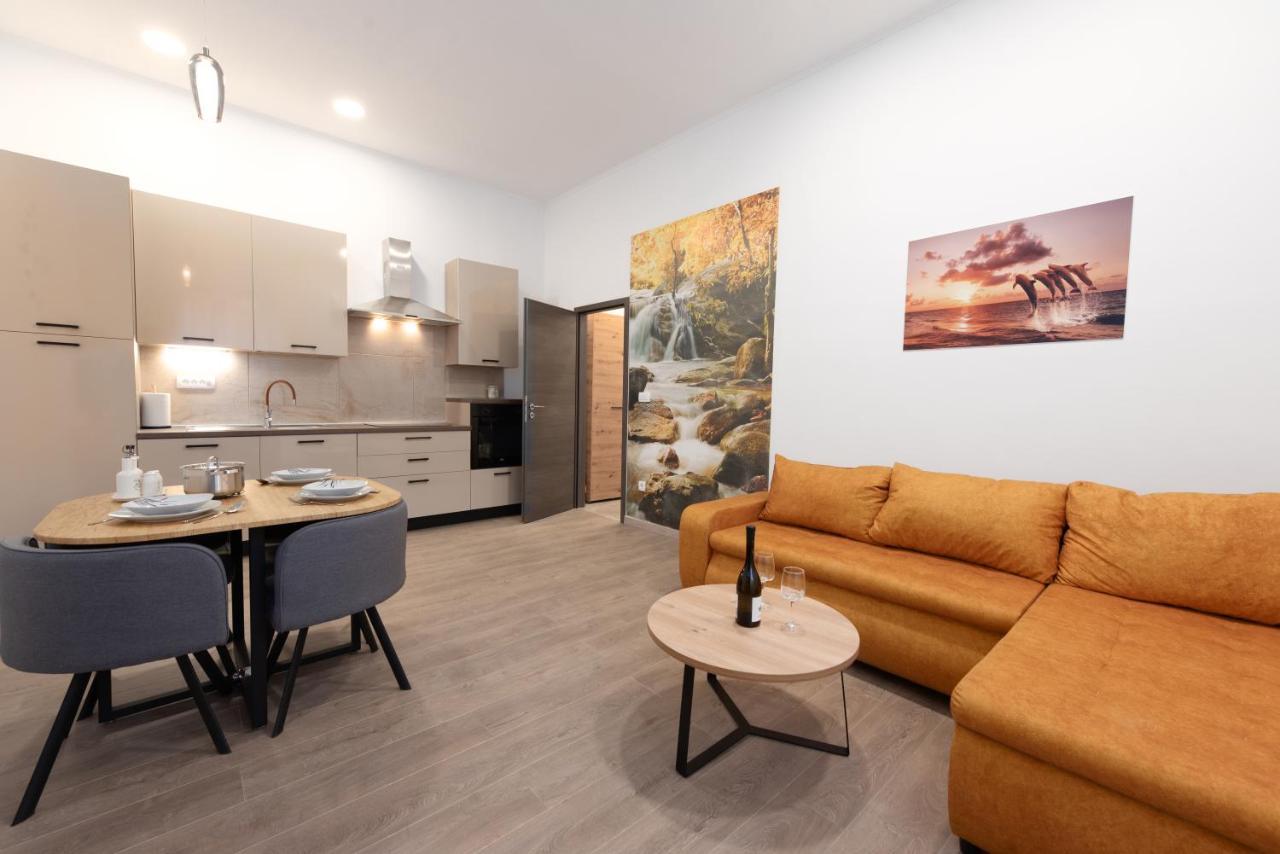 Apartman Cezar Appartement Rijeka Buitenkant foto